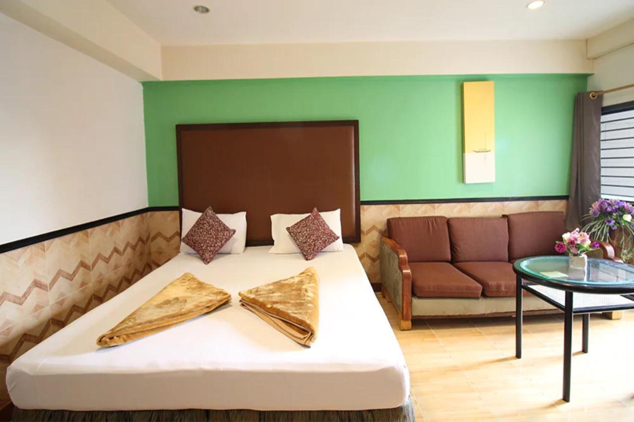 Kaya Place Bangkok Extérieur photo