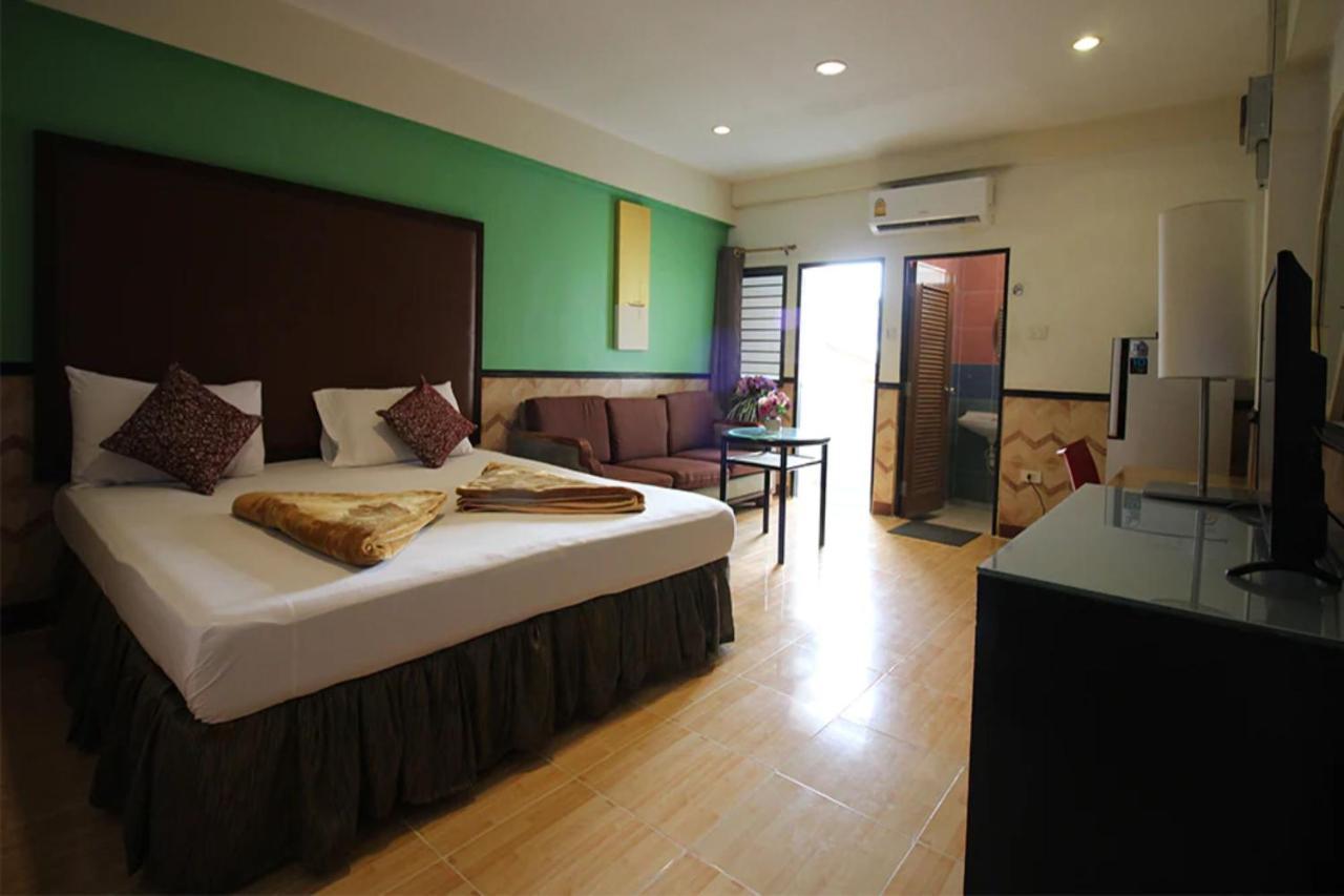 Kaya Place Bangkok Extérieur photo